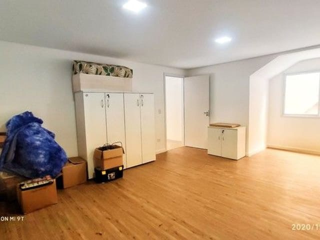 Sobrado com 350m² 4 quartos e 4 banheiros, à venda, no bairro Jardim Barbacena em Cotia
