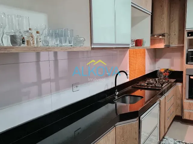 Sobrado com 170m² 3 quartos e 3 banheiros, à venda, no bairro Jardim Rodolfo em São José dos Campos