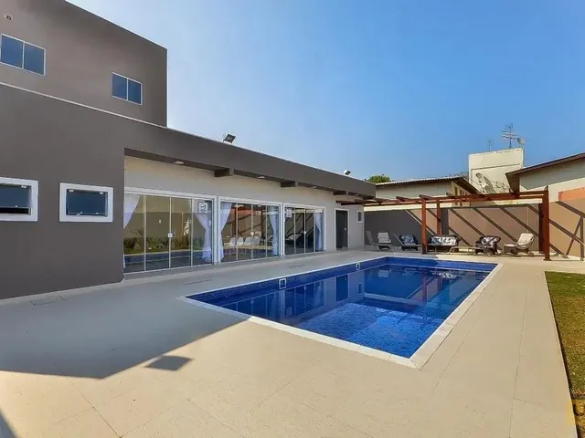 Sobrado com 101m² 3 quartos e 2 banheiros, à venda, no bairro Campo Comprido em Curitiba