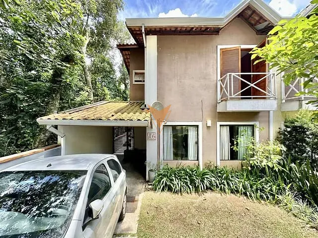 Sobrado com 467m² 3 quartos e 2 banheiros, à venda, no bairro Granja Viana em Carapicuíba