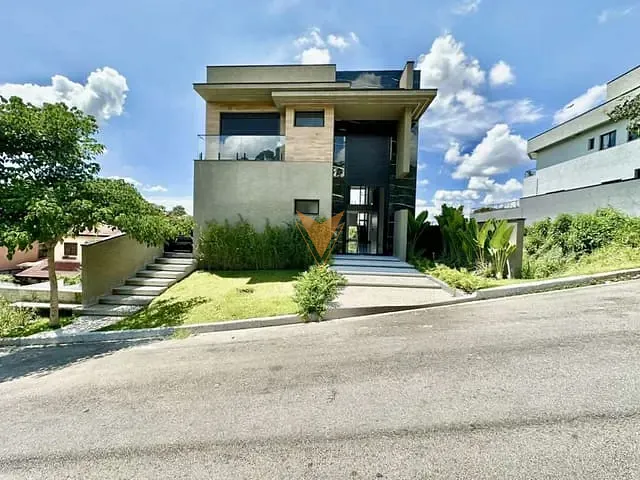 Sobrado com 398m² 4 quartos e 5 banheiros, à venda, no bairro São Paulo II em Cotia