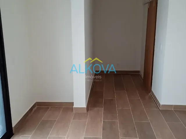 Sobrado com 1100m² 4 quartos e 5 banheiros, à venda, no bairro Condomínio Colinas do Parahyba em São José dos Campos