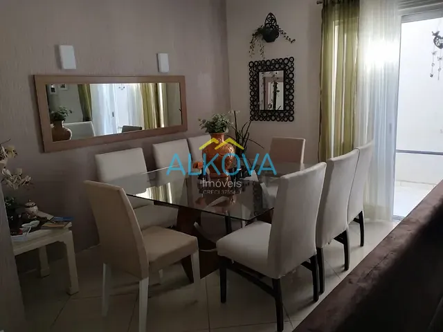 Sobrado com 250m² 4 quartos e 5 banheiros, à venda, no bairro Urbanova em São José dos Campos