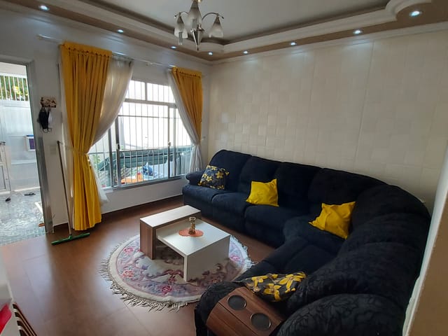 Sobrado com 360m² 2 quartos e 5 banheiros, à venda, no bairro Pestana em Osasco