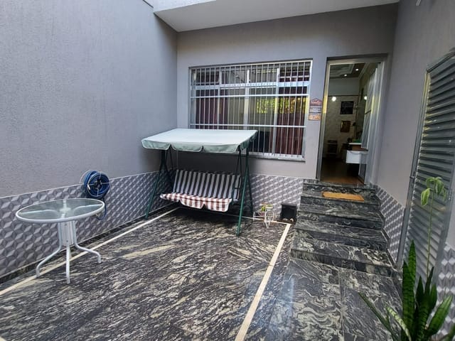 Sobrado com 360m² 2 quartos e 5 banheiros, à venda, no bairro Pestana em Osasco