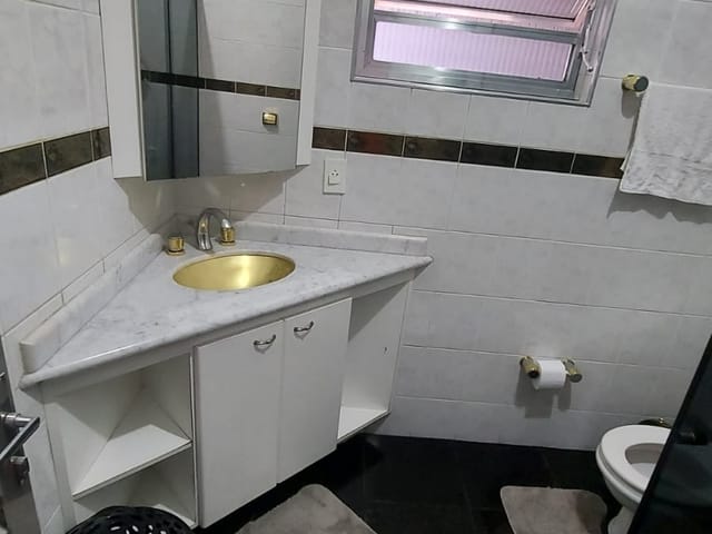 Sobrado com 360m² 2 quartos e 5 banheiros, à venda, no bairro Pestana em Osasco