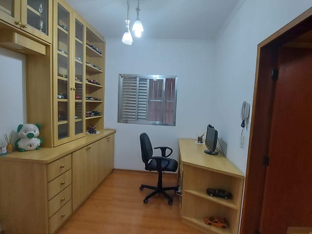 Sobrado com 360m² 2 quartos e 5 banheiros, à venda, no bairro Pestana em Osasco