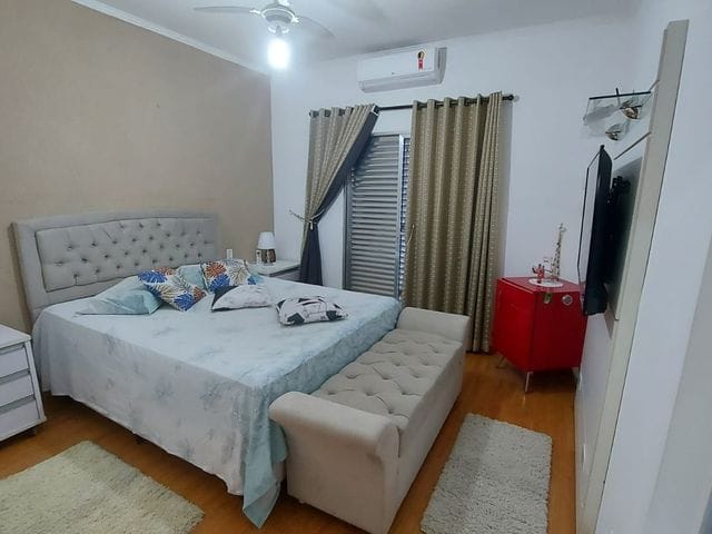 Sobrado com 360m² 2 quartos e 5 banheiros, à venda, no bairro Pestana em Osasco