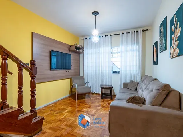 Sobrado com 170m² 4 quartos e 6 banheiros, à venda, no bairro Jardim Sandra em São Paulo