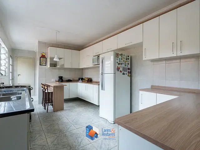 Sobrado com 170m² 4 quartos e 6 banheiros, à venda, no bairro Jardim Sandra em São Paulo