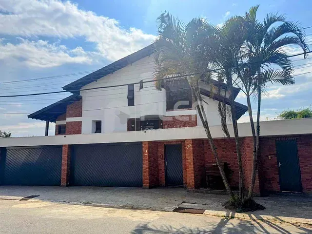 Sobrado 4 quartos e 6 banheiros, à venda, no bairro Samambaia em Mairiporã