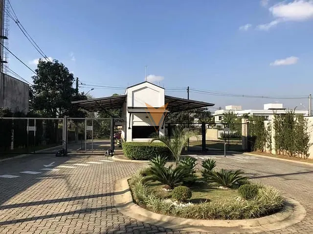 Sobrado com 525m² 4 quartos e 6 banheiros, à venda, no bairro Granja Viana em Cotia