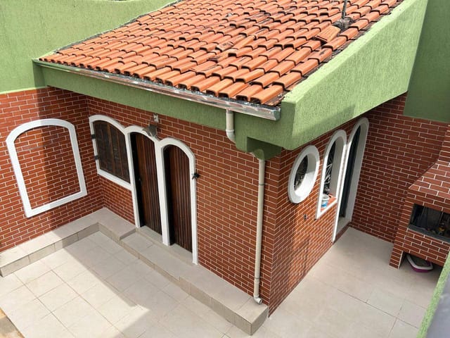 Sobrado com 280m² 5 quartos e 5 banheiros, à venda ou para alugar, no bairro Planalto Paulista em São Paulo