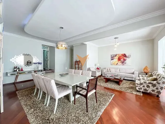 Sobrado com 393m² 3 quartos e 4 banheiros, à venda, no bairro São Paulo II em Cotia