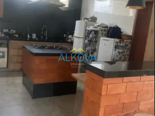 Sobrado com 252m² 4 quartos e 4 banheiros, à venda, no bairro Condomínio Residencial Mantiqueira em São José dos Campos