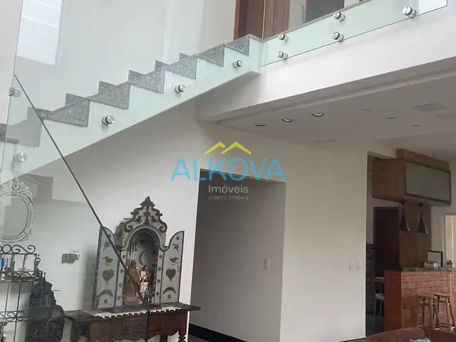Sobrado com 252m² 4 quartos e 4 banheiros, à venda, no bairro Condomínio Residencial Mantiqueira em São José dos Campos