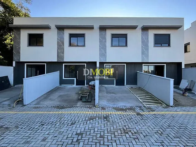 Sobrado 2 quartos e 2 banheiros, à venda, no bairro Oriço em Gravataí