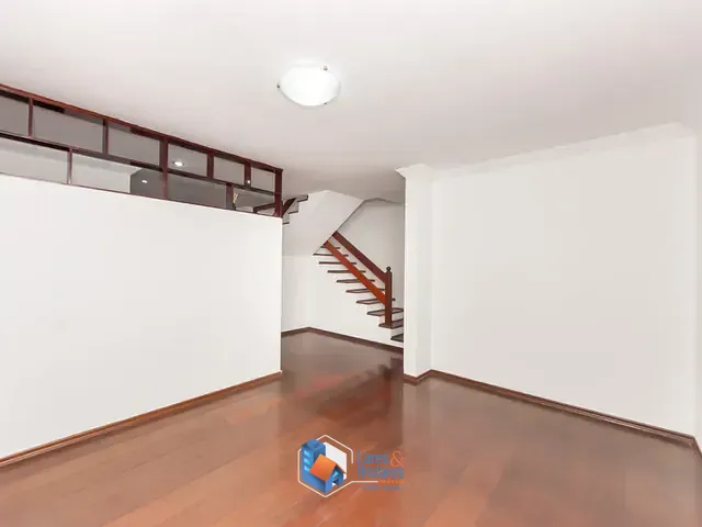 Sobrado com 250m² 4 quartos e 5 banheiros, à venda, no bairro Jardim Londrina em São Paulo