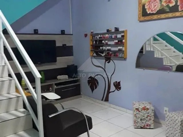 Sobrado com 125m² 2 quartos e 1 banheiro, à venda, no bairro Parque Bandeirantes em Mauá