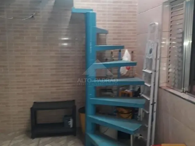 Sobrado com 125m² 2 quartos e 1 banheiro, à venda, no bairro Parque Bandeirantes em Mauá