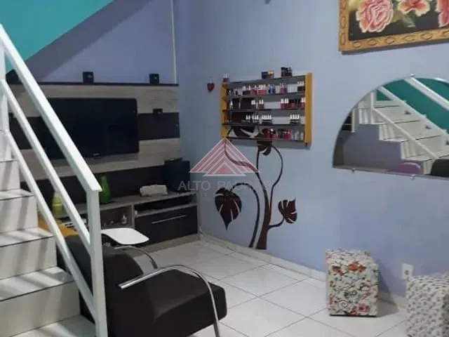 Sobrado com 125m² 2 quartos e 1 banheiro, à venda, no bairro Parque Bandeirantes em Mauá