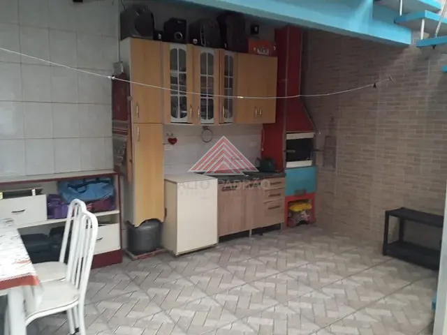 Sobrado com 125m² 2 quartos e 1 banheiro, à venda, no bairro Parque Bandeirantes em Mauá