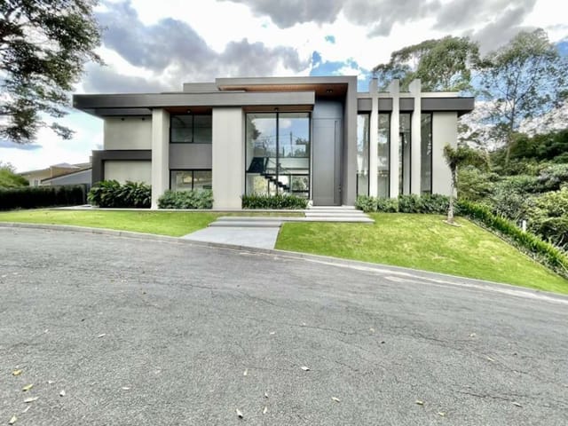 Foto do Sobrado - Casa à venda, Condomínio São Paulo II, Cotia, SP - 4 Suítes, 6 Banheiros, 8 Vagas, 724m² | Eleve Imóveis