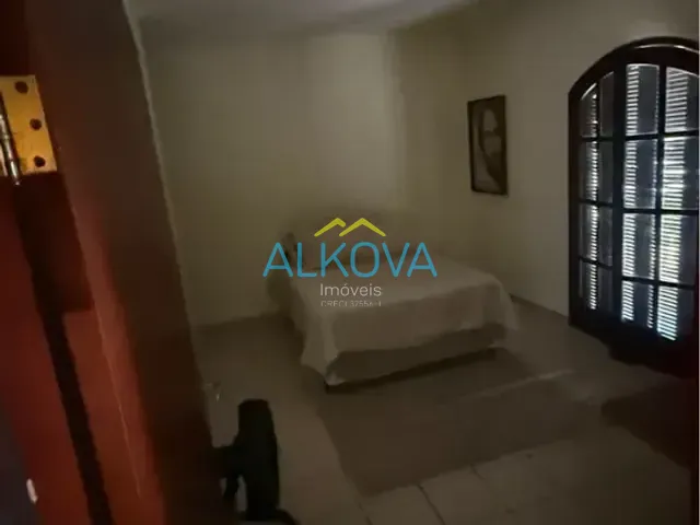 Sobrado com 250m² 2 quartos e 2 banheiros, à venda, no bairro Residencial União em São José dos Campos