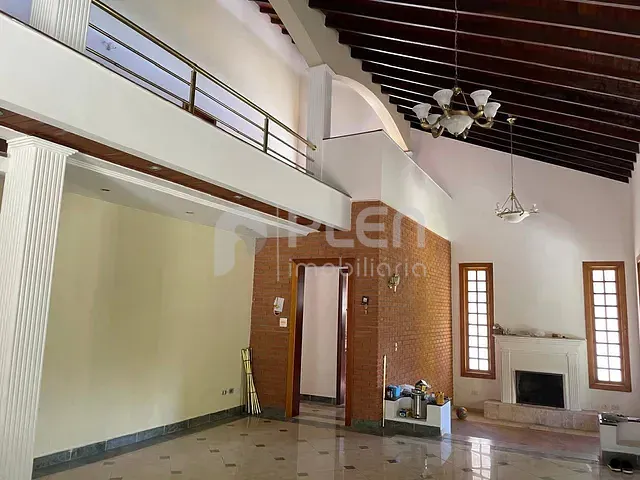 Sobrado com 1000m² 5 quartos e 7 banheiros, à venda, no bairro Caraguatá em Mairiporã