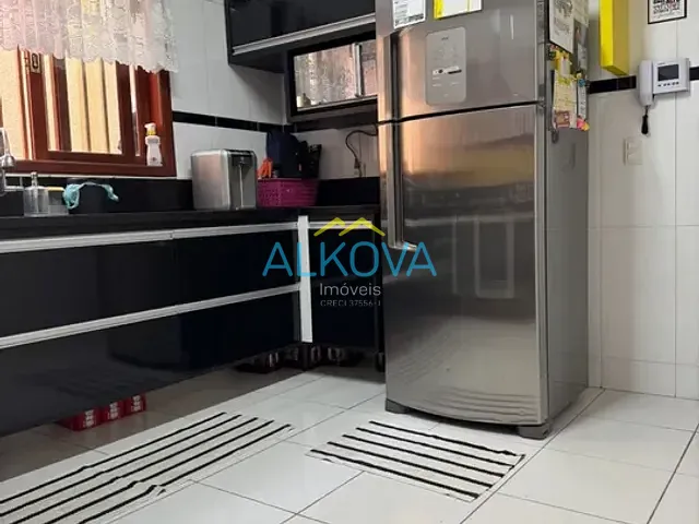 Sobrado com 175m² 3 quartos e 2 banheiros, à venda, no bairro Bosque dos Eucaliptos em São José dos Campos