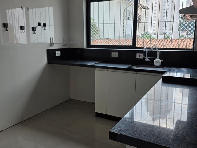 Sobrado com 250m² 3 quartos e 3 banheiros, à venda, no bairro Mirandópolis em São Paulo