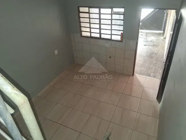 Sobrado com 140m² 3 quartos e 3 banheiros, à venda, no bairro Chácara Maria Francisca em Mauá