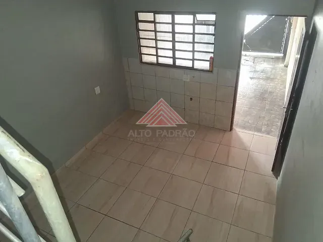 Sobrado com 140m² 3 quartos e 3 banheiros, à venda, no bairro Chácara Maria Francisca em Mauá