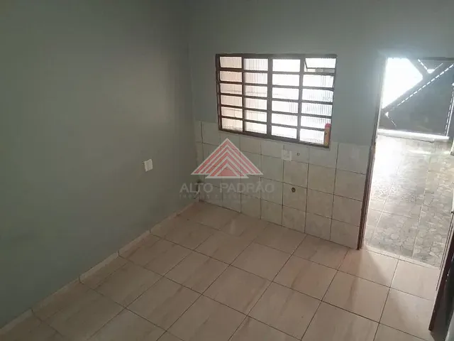 Sobrado com 140m² 3 quartos e 3 banheiros, à venda, no bairro Chácara Maria Francisca em Mauá