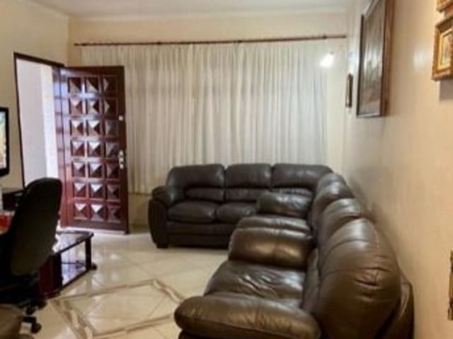 Sobrado com 209m² 4 quartos e 3 banheiros, à venda, no bairro Vila Osasco em Osasco