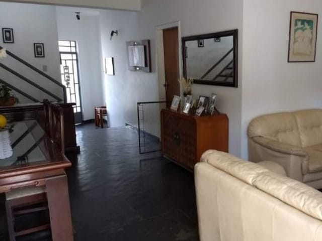 Sobrado com 400m² 4 quartos e 2 banheiros, à venda, no bairro Adalgisa em Osasco