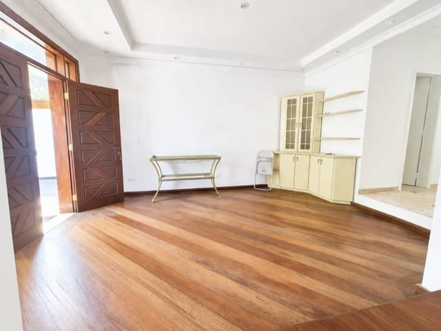 Sobrado com 450m² 4 quartos e 9 banheiros, à venda, no bairro Jardim Paulista em São Paulo