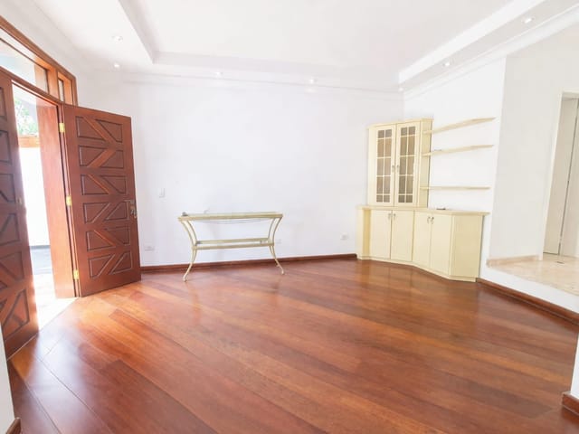 Sobrado com 450m² 4 quartos e 9 banheiros, à venda, no bairro Jardim Paulista em São Paulo