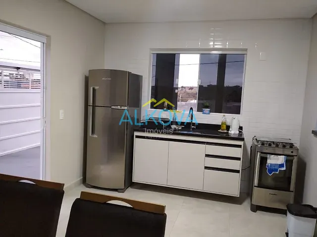 Sobrado com 270m² 3 quartos e 3 banheiros, à venda, no bairro Portal dos Passaros em São José dos Campos