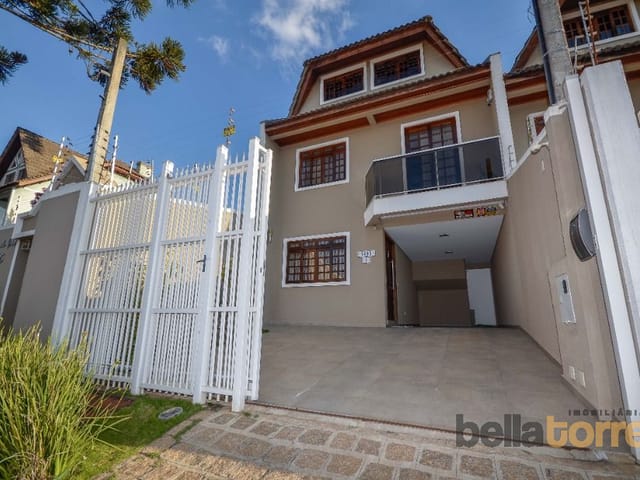 Sobrado com 108m² 2 quartos e 4 banheiros, à venda, no bairro Boa Vista em Curitiba