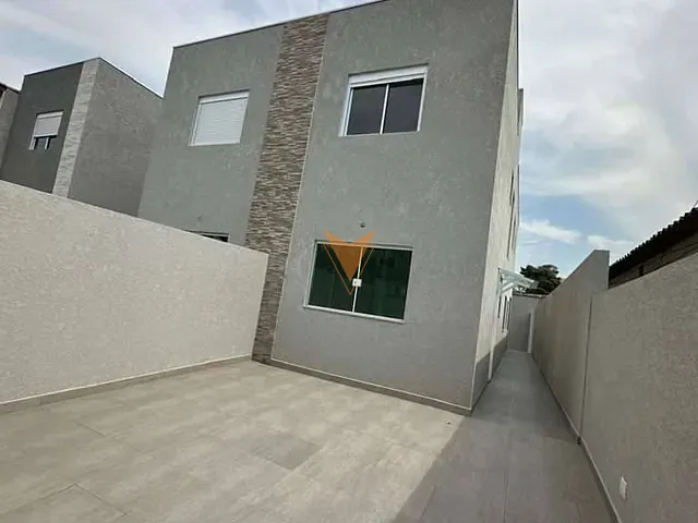 Sobrado com 150m² 3 quartos e 2 banheiros, à venda, no bairro Parque São George em Cotia
