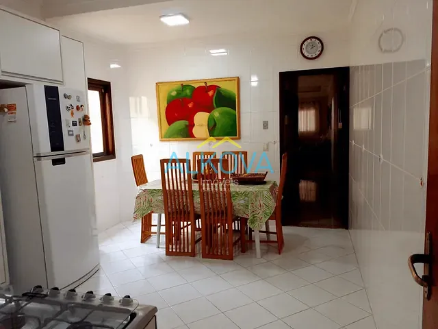 Sobrado com 125m² 4 quartos e 3 banheiros, à venda, no bairro Jardim das Indústrias em São José dos Campos