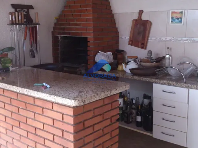 Sobrado com 250m² 3 quartos e 3 banheiros, à venda, no bairro Jardim das Indústrias em São José dos Campos