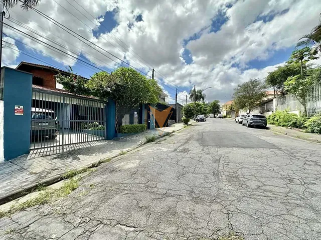Sobrado com 283m² 4 quartos e 3 banheiros, à venda, no bairro Jardim Jussara em São Paulo