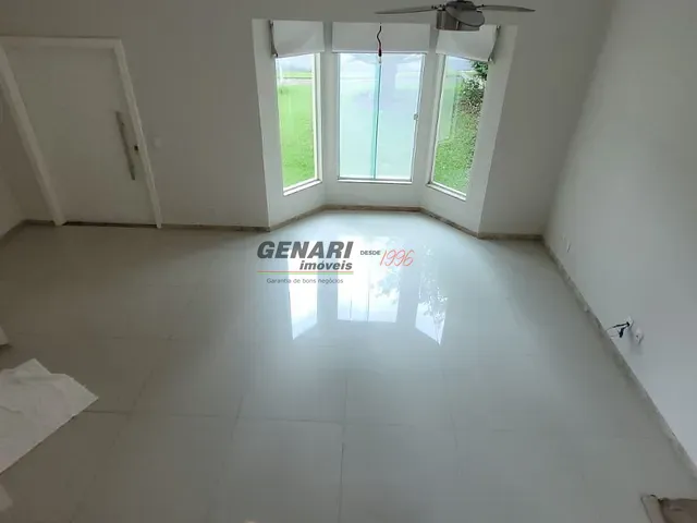 Sobrado com 360m² 5 quartos e 5 banheiros, para alugar, no bairro Altos da Bela Vista em Indaiatuba