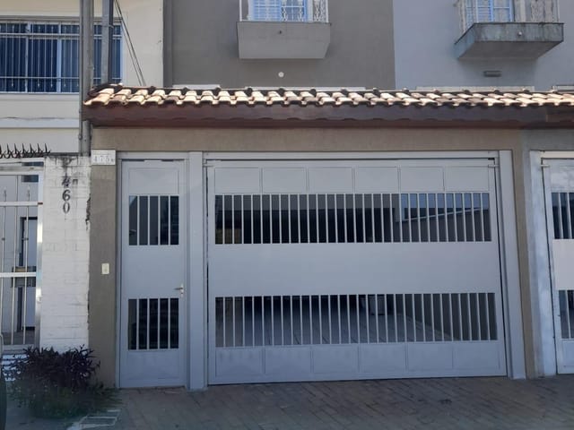 Sobrado com 160m² 3 quartos e 1 banheiro, à venda, no bairro Vila Campo Grande em São Paulo