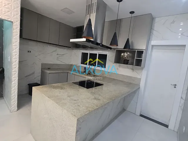 Sobrado com 150m² 2 quartos e 3 banheiros, à venda, no bairro Balneário Mar Azul em Caraguatatuba