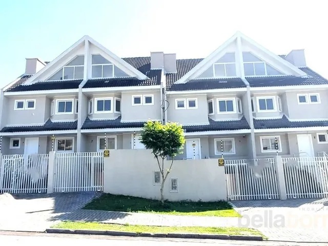 Sobrado com 105m² 3 quartos e 3 banheiros, à venda, no bairro Uberaba em Curitiba
