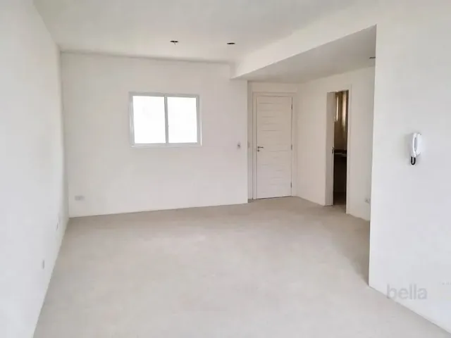 Sobrado com 105m² 3 quartos e 3 banheiros, à venda, no bairro Uberaba em Curitiba