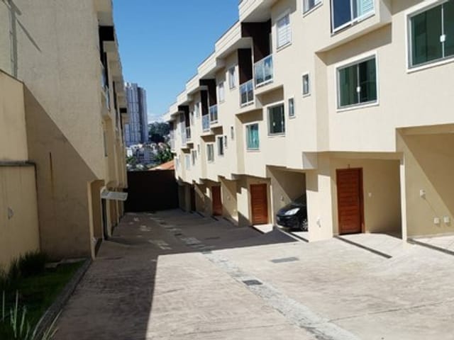 Sobrado com 114m² 3 quartos e 2 banheiros, à venda, no bairro Vila Marieta em São Paulo